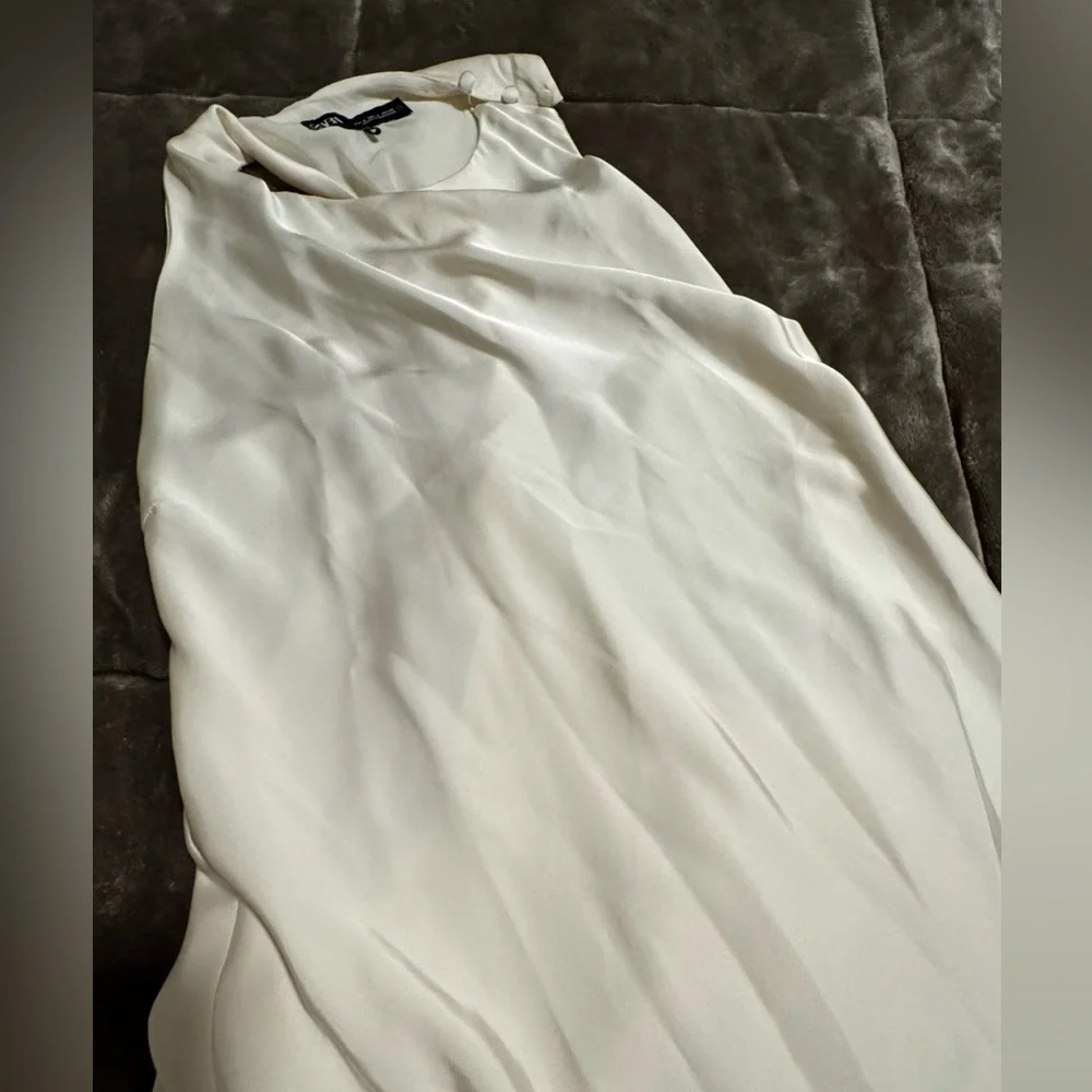 Zara - Cream Maxi Dress - Open back - Picture 6 of 7